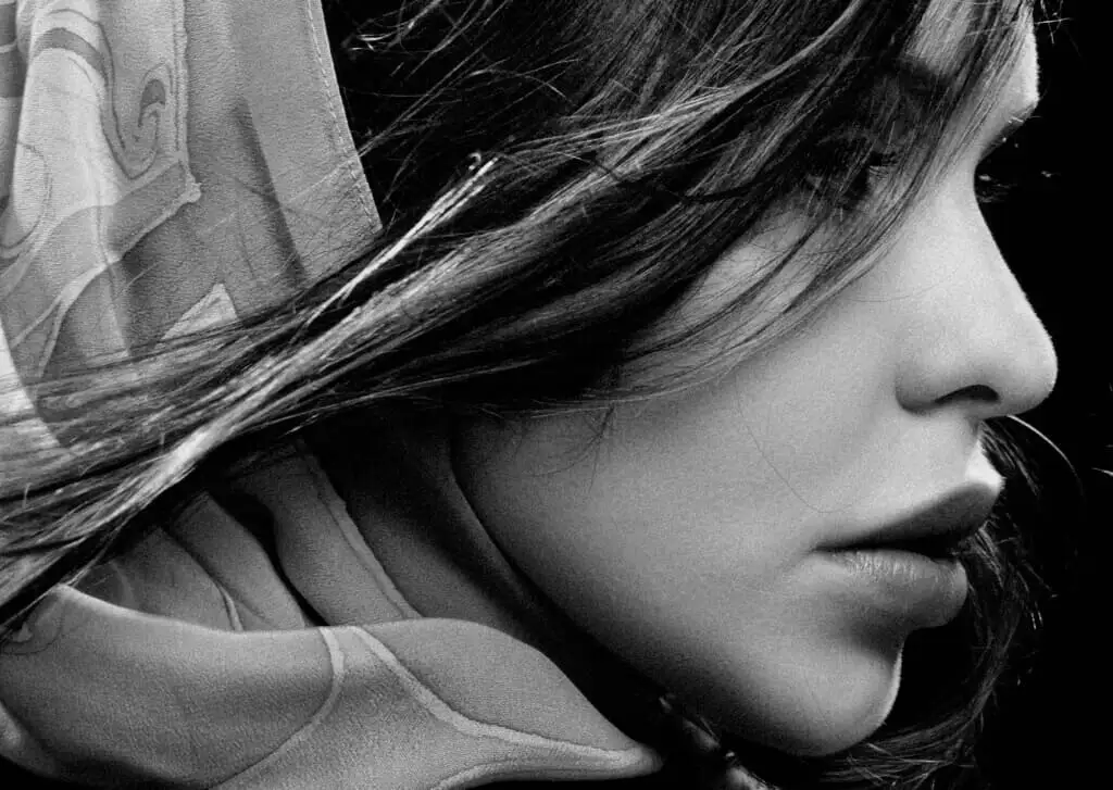 10 модни аксесоари, които трансформират всяка визия: Как малките детайли правят голямо впечатление