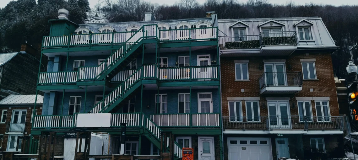 Нова жилищна сграда в градски условия